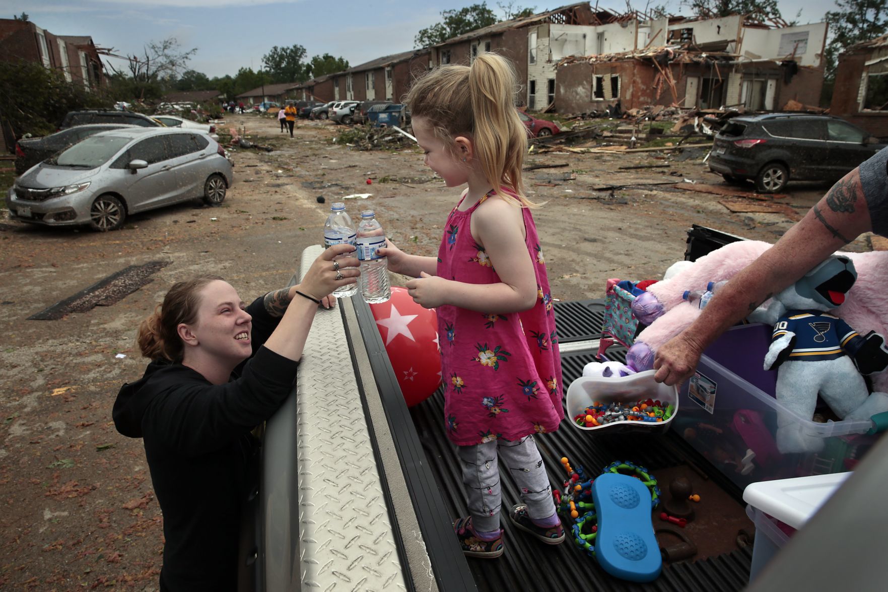 Tornado rips through Jefferson City